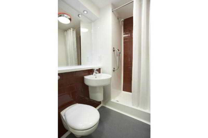 Travelodge Bethnal 2*